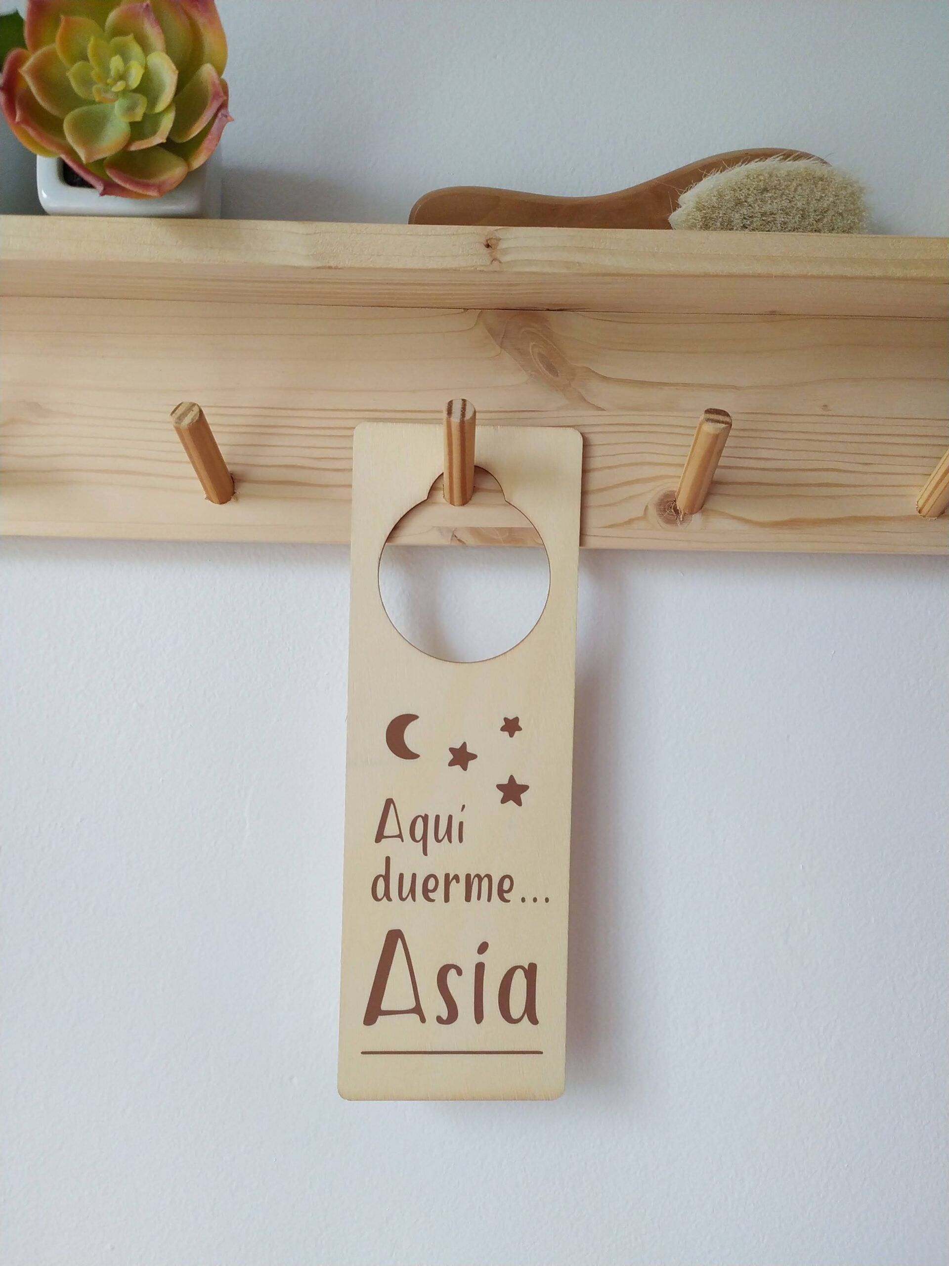 •Colgador Puerta Infantil con nombre • - Imagen 2